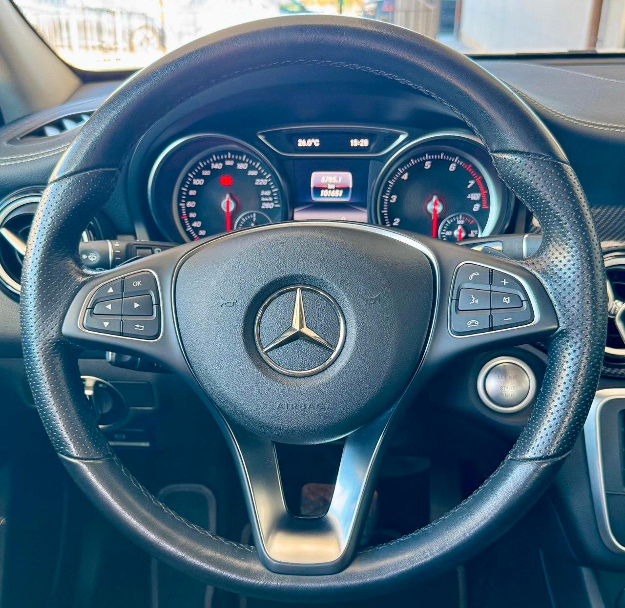 Mercedes GLA 200 Premium