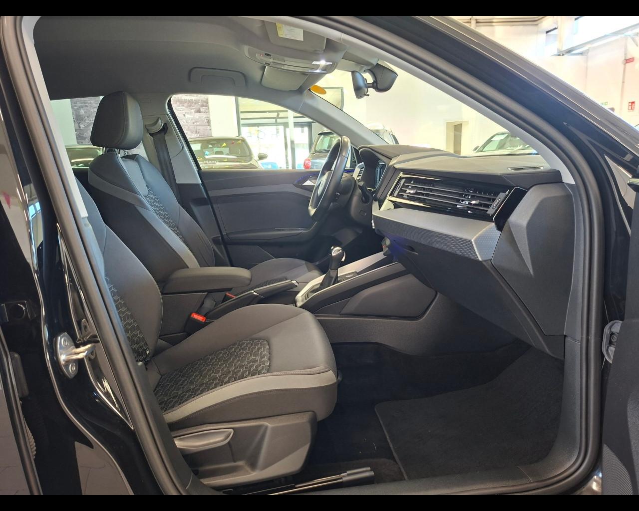 AUDI A1 2ª serie - A1 SPB 30 TFSI S tronic S line edition