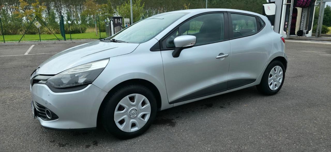 Renault Clio 1.2 75CV GPL 5 porte Costume National