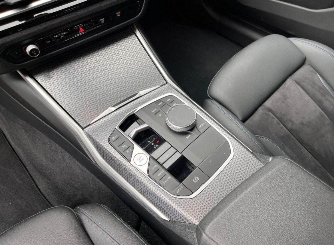 BMW 320 e Touring M-Sport