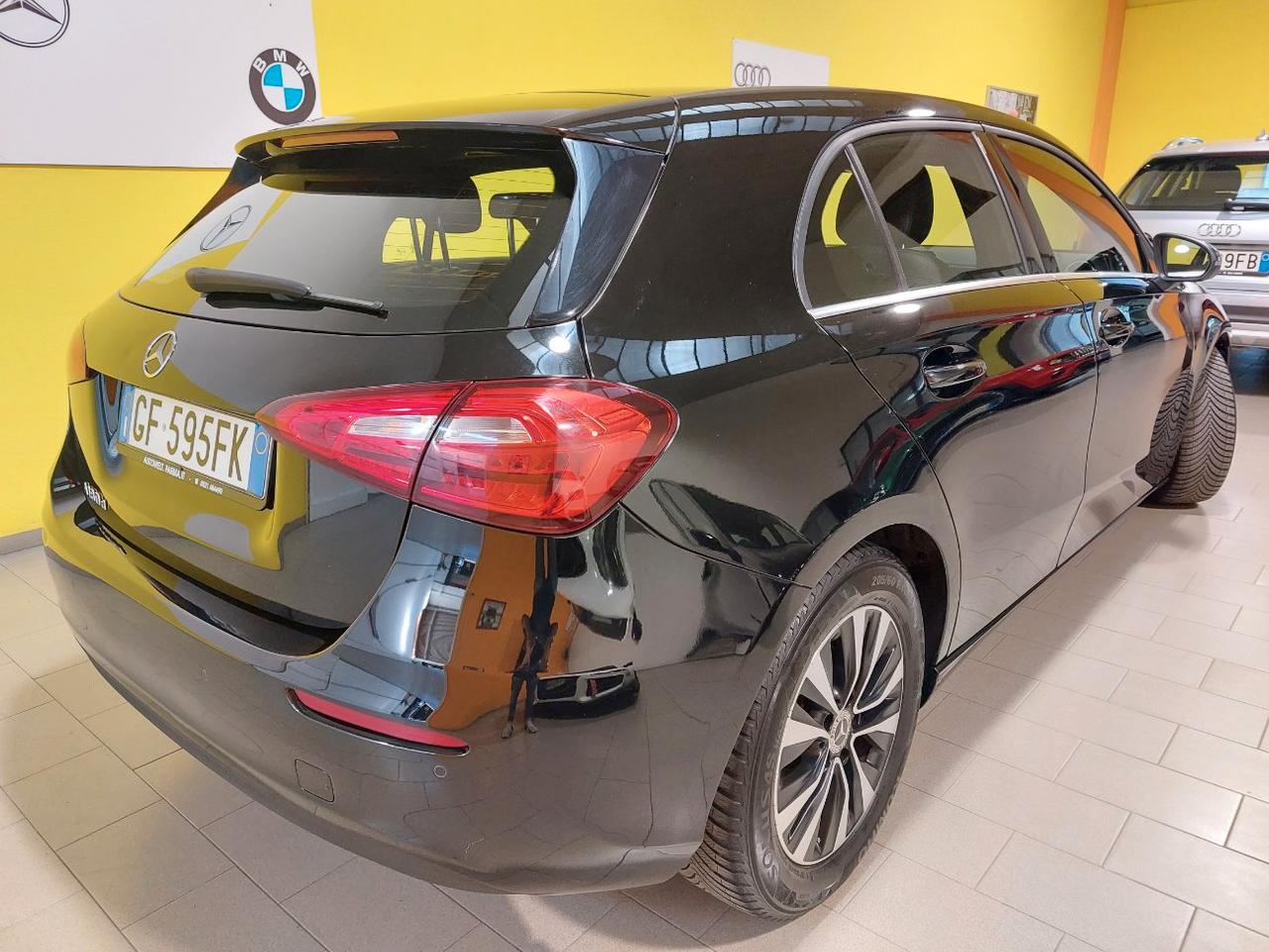 Mercedes A 180 D Business 8G-DCT