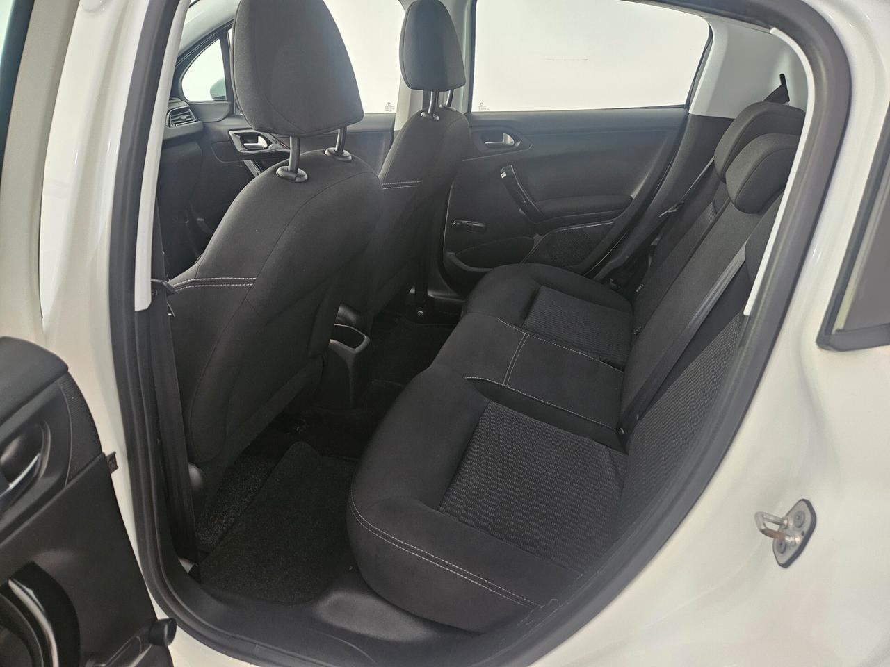 Peugeot 208 BlueHDi 75 5 porte Allure