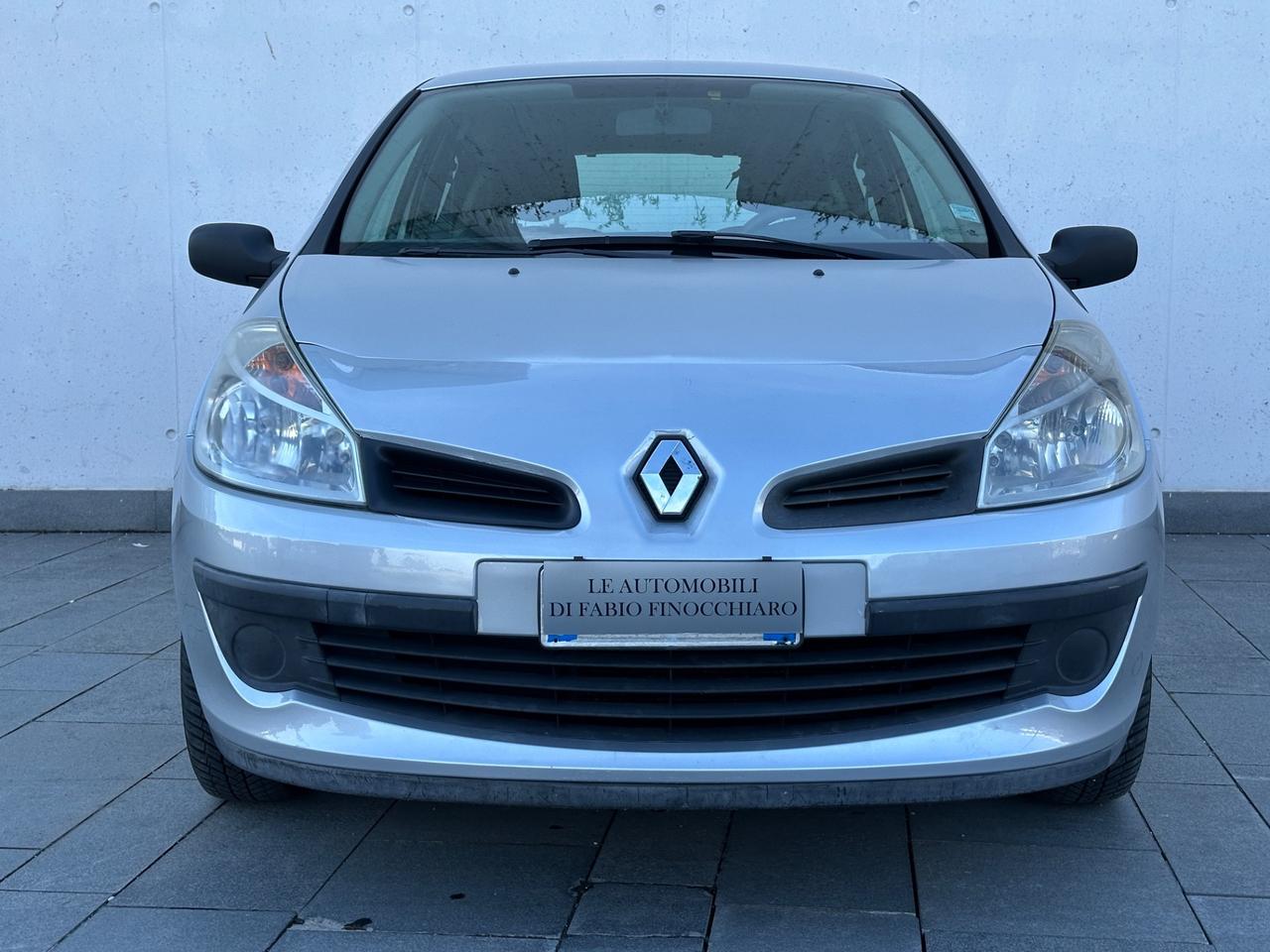 Renault Clio 1.2 16V 3 porte Neopatentati