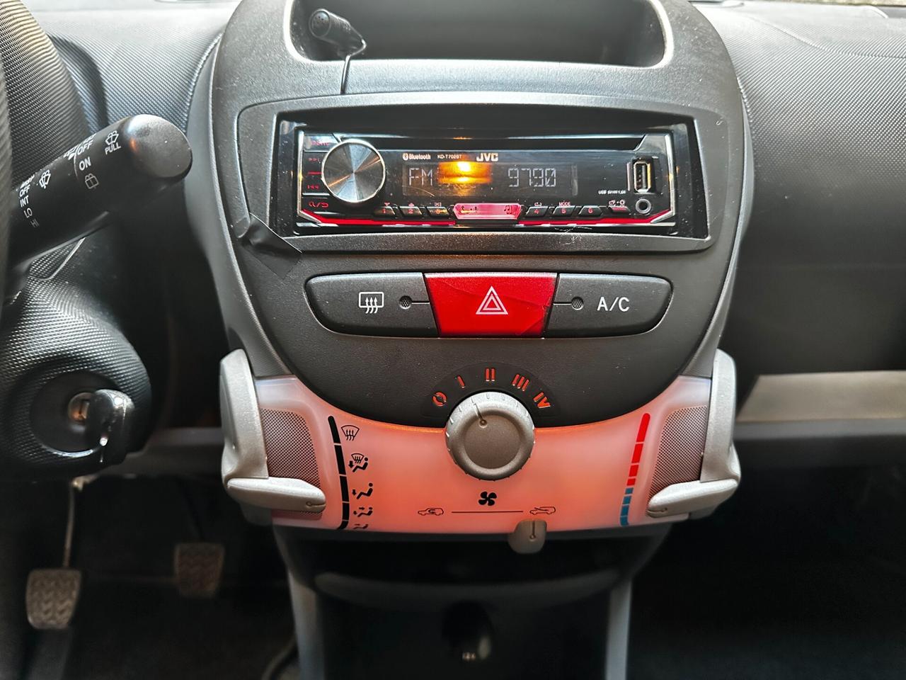 Toyota Aygo 1.0 12V VVT-i 5 porte Sound