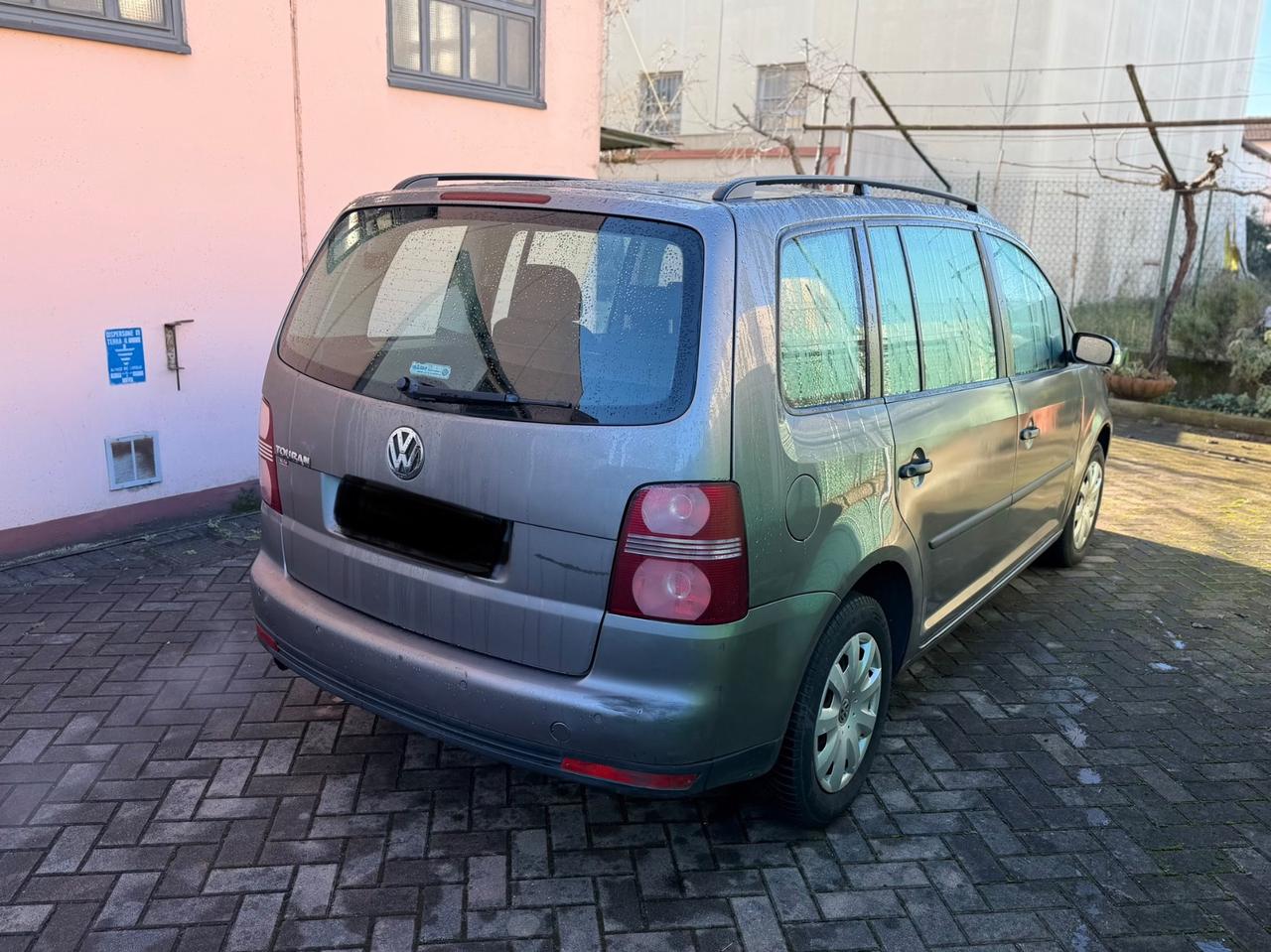 Volkswagen Touran 2.0 l Ecofuel 7 POSTI
