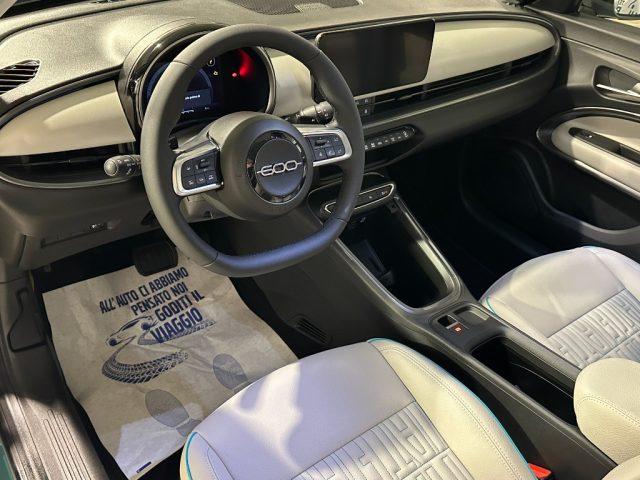 FIAT 600 Hybrid 110 CV DCT MHEV La Prima