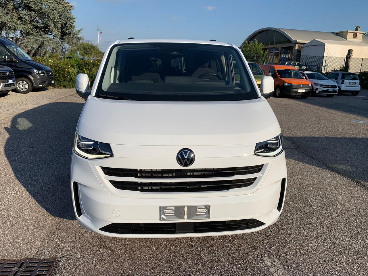 Volkswagen T7 Transporter t7 32 kombi 2.0 tdi 150cv l1