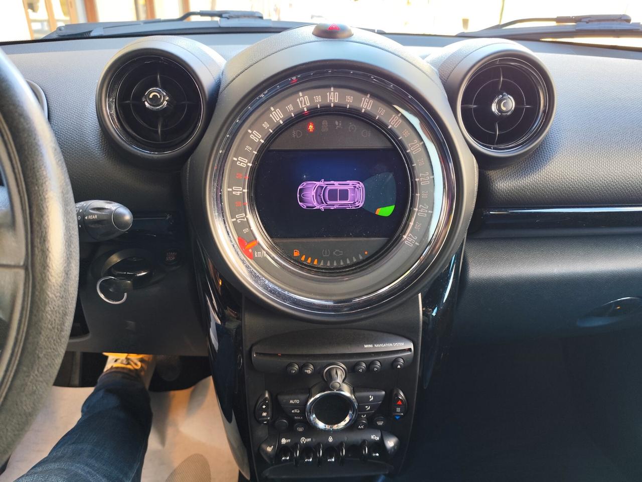 Mini Cooper D Countryman 1.6 DIESEL NAVI