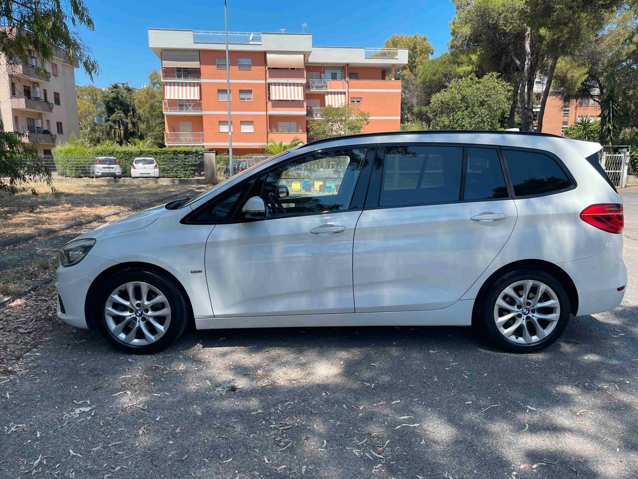 Bmw Serie 2 Gran Tourer 218d xDrive Luxury 7 posti AUTOMATICA TETTO 4x4