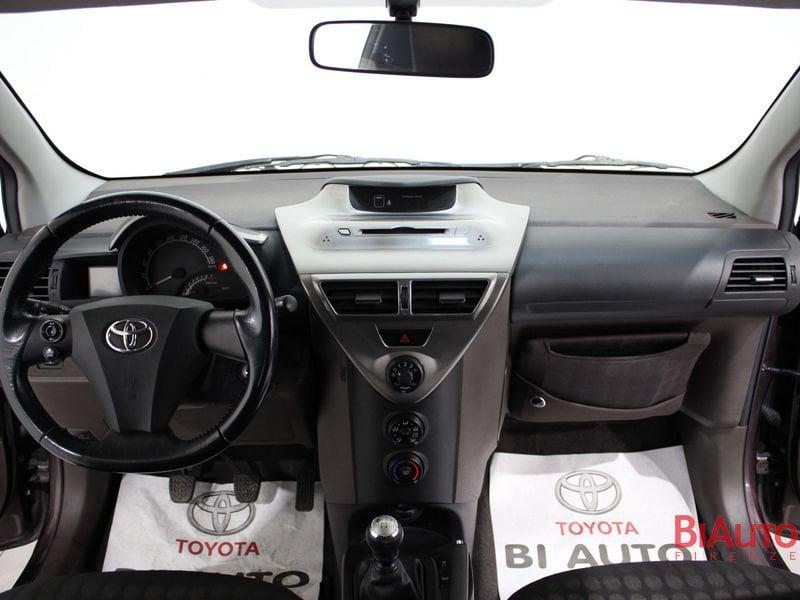 Toyota iQ iQ 1.0 Sol