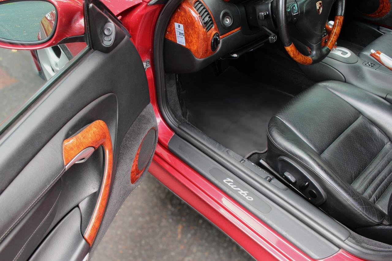 Porsche 911 996 Turbo cat Coupé