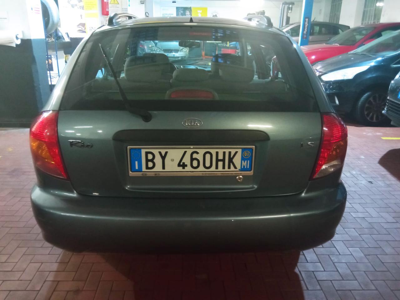 Kia Rio 1.5i 16V cat 5 porte LS Top