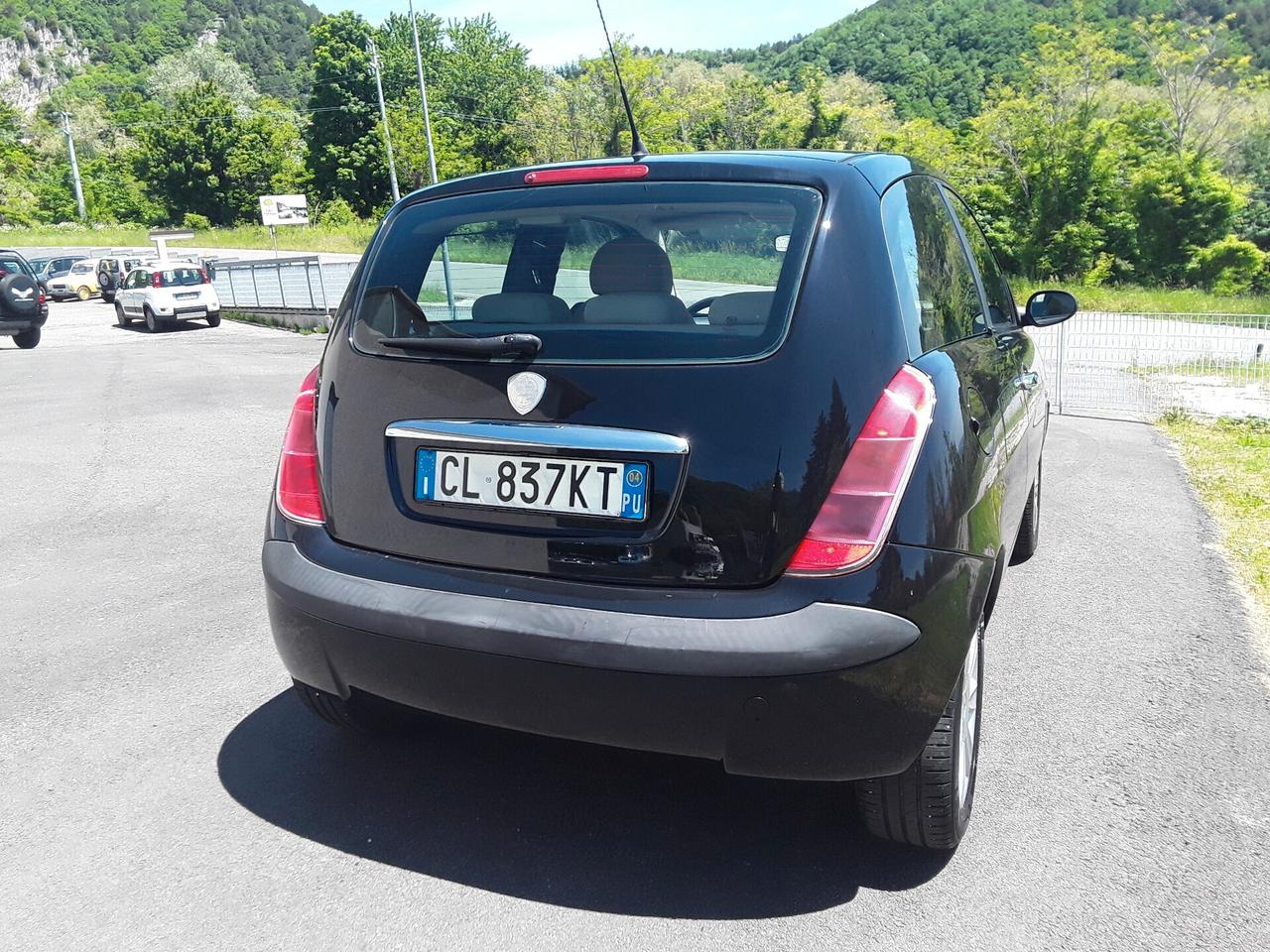 Lancia Ypsilon 1.2 Argento
