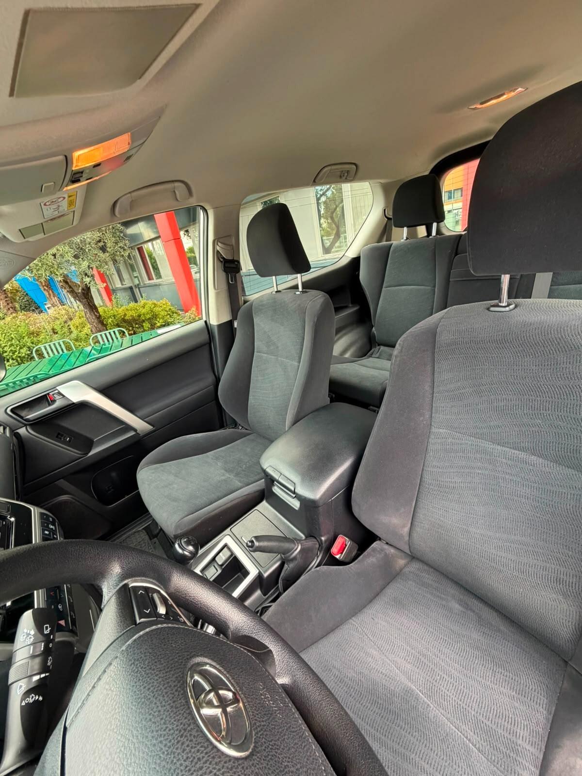 Toyota Land Cruiser 2.8 D4-D 3 porte Active GANCIO TRAINO 4X4 PASSO CORTO