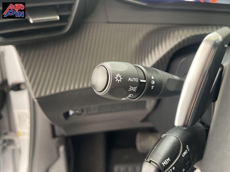 Peugeot 2008 2008 PureTech 130 S&S EAT8 Allure