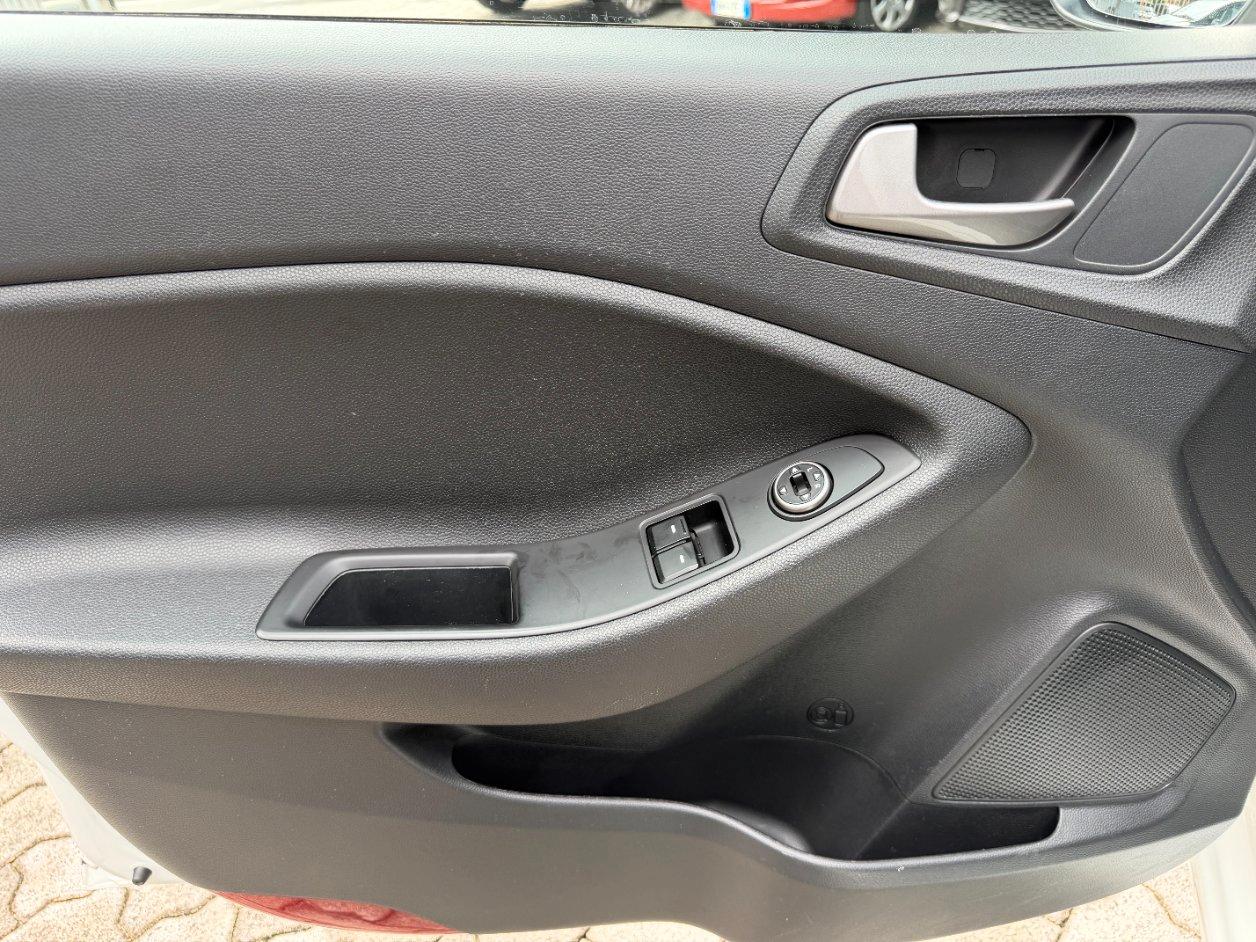 Hyundai i20 5 Porte i20 5p 1.2 mpi Connectline 75cv CAR PLAY+RETROCAMERA
