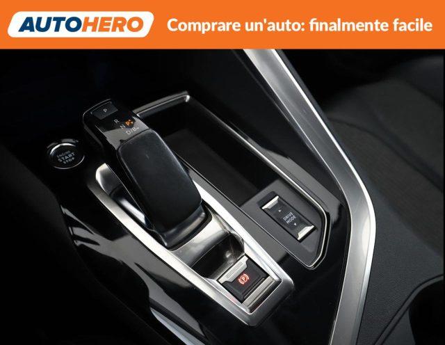 PEUGEOT 3008 Hybrid 225 e-EAT8 Allure Pack
