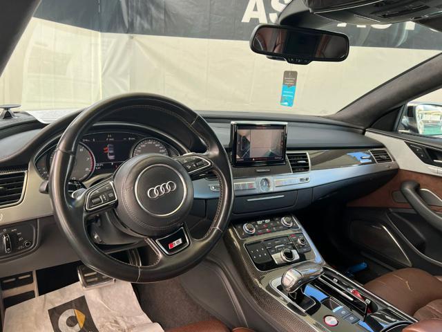 AUDI S8 S8