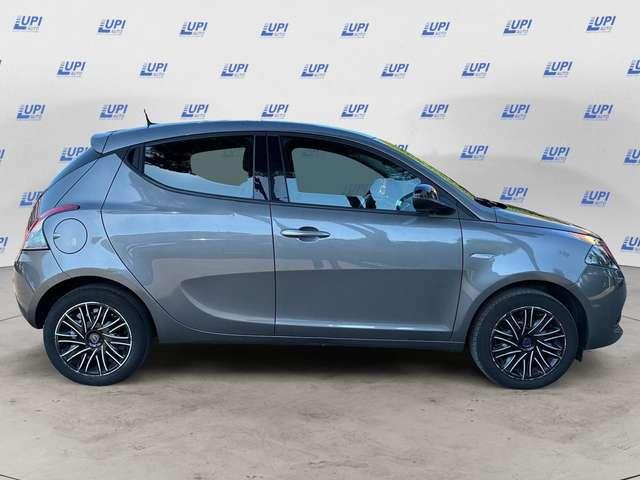 Lancia Ypsilon 1.0 firefly hybrid Gold s&s 70cv