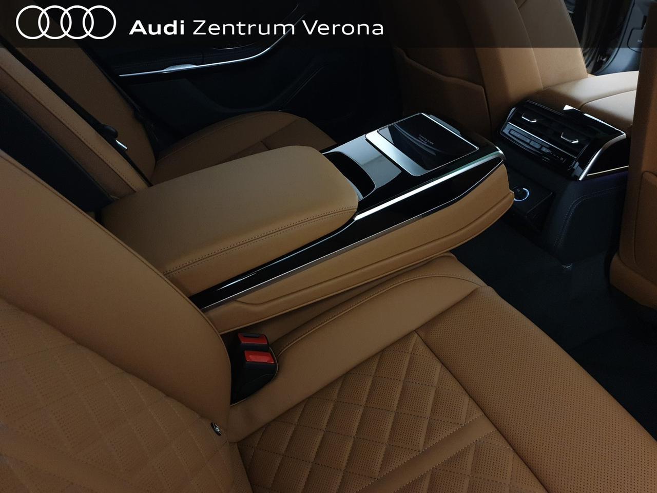 4.0TFSI 571CV quattro tiptronic Sport Attitude