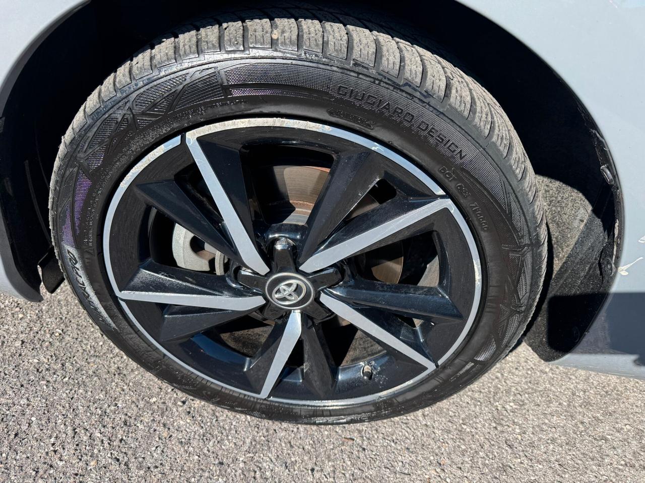 Toyota Auris Touring Sports 1.8 Hybrid Lounge