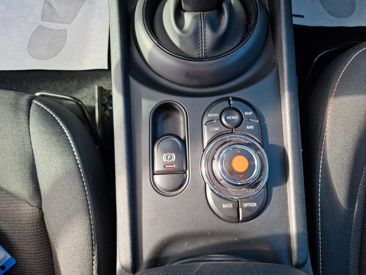 Mini One Clubman 1.5 D Business Automatica