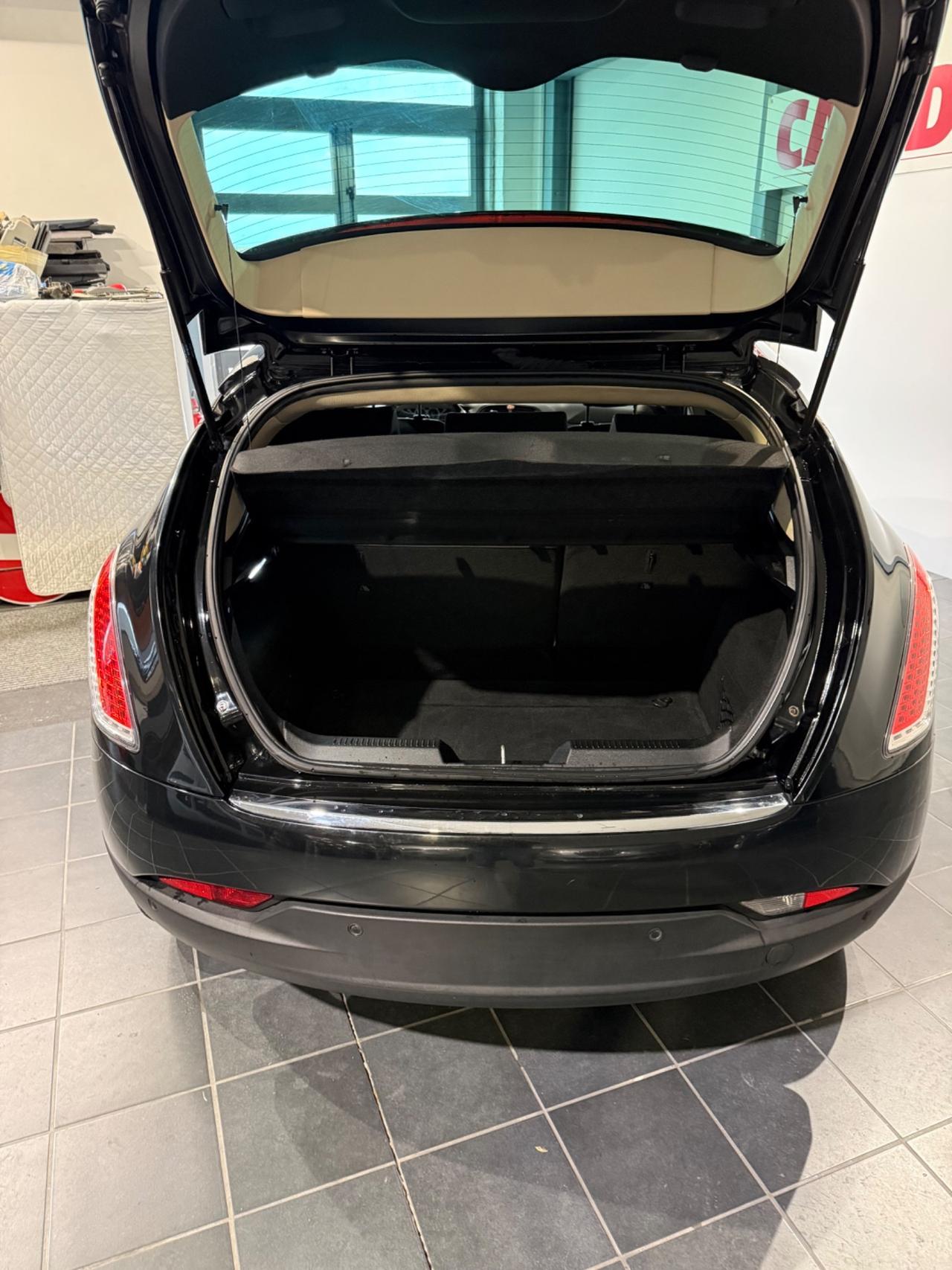 Lancia Delta 1.6 MJT DPF Oro