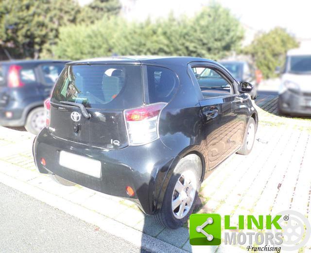 TOYOTA iQ 1.0 serie KGJ10