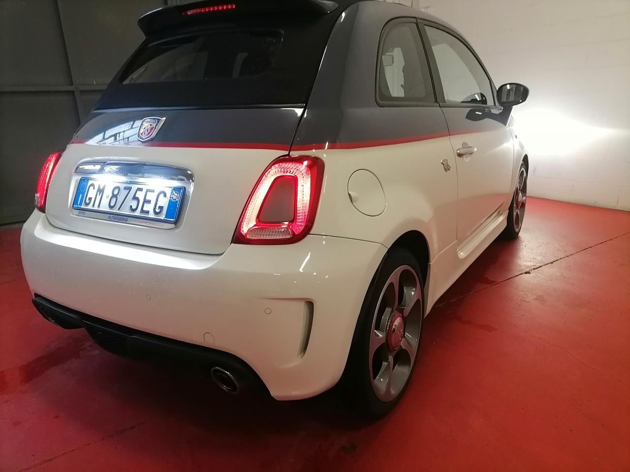 Abarth 500 C 1.4 Turbo T-Jet MTA Bicolore Cabriolet