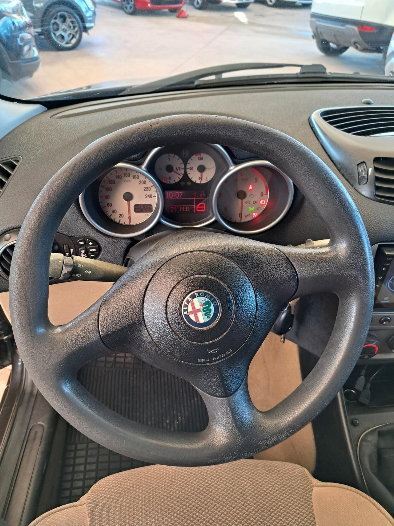 Alfa Romeo 147 1.9 JTD 115 CV 3p. Distinctive