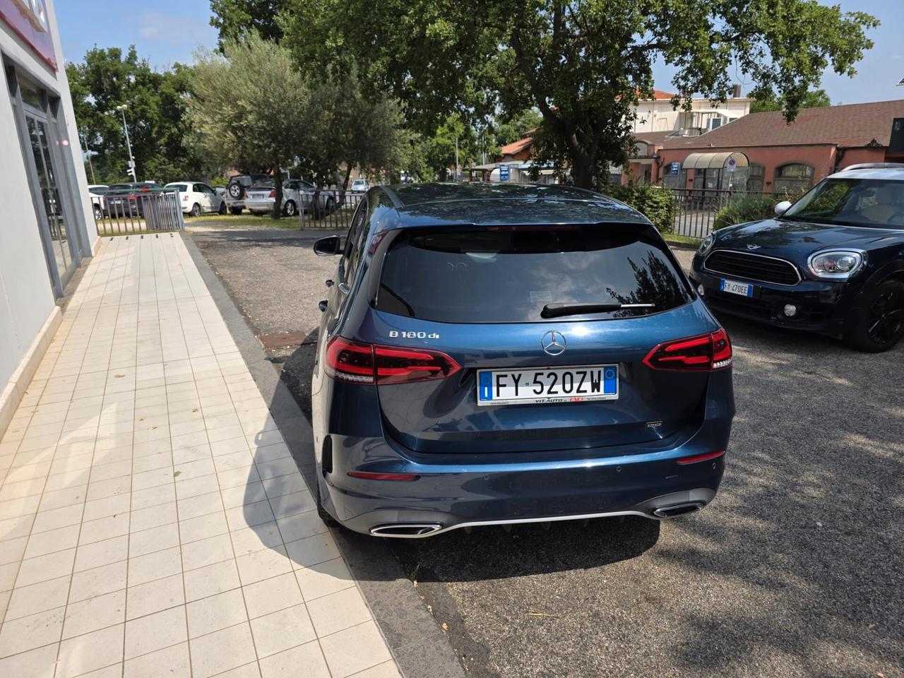 Mercedes-benz B 180 B 180 d Automatic Premium