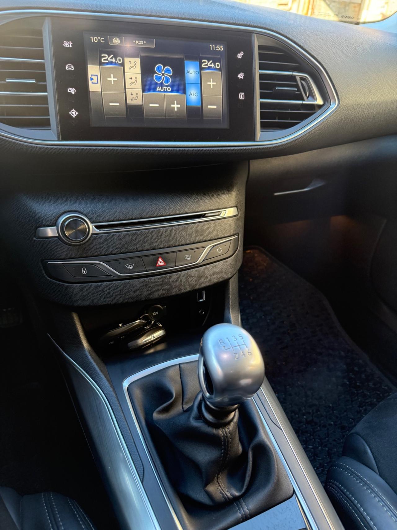 Peugeot 308 BlueHDi 120 S&S SW Allure