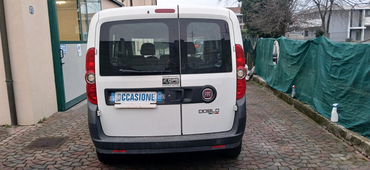Fiat Doblo 5 posti autocarro