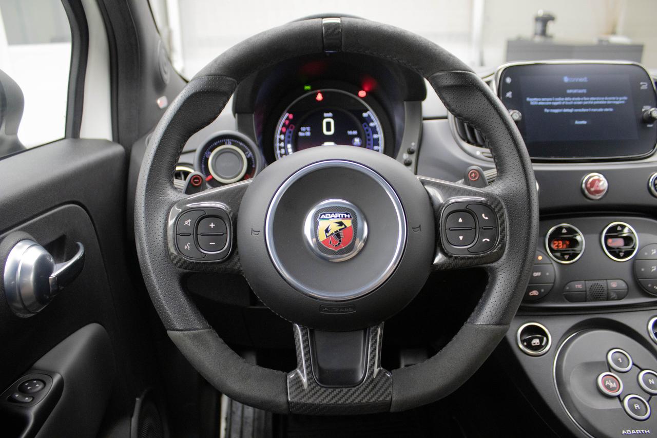 ABARTH 695 1.4 TURBO T-JET 180 CV M.T.