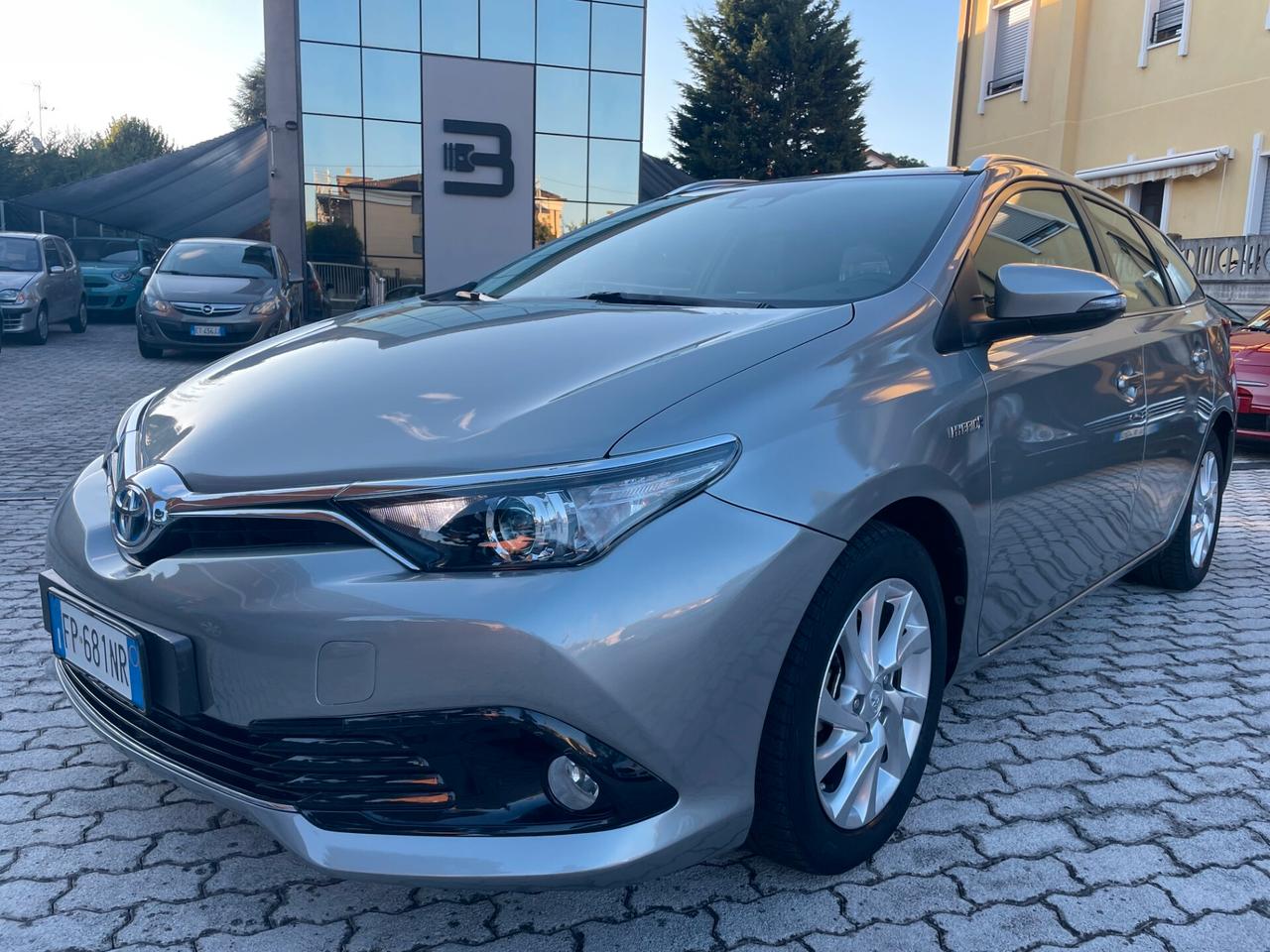 Toyota Auris Touring Sports 1.8 Hybrid Business