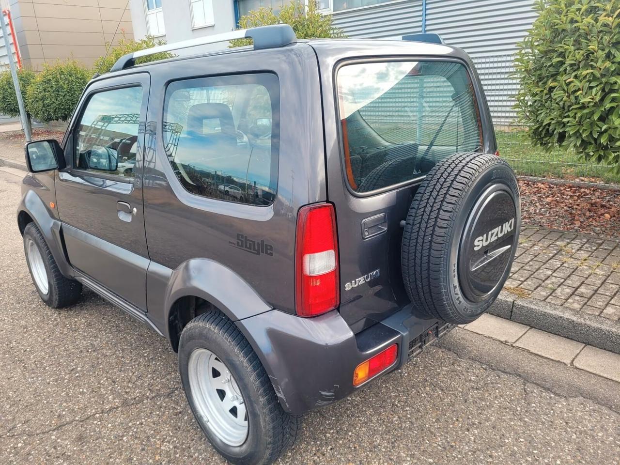 Suzuki Jimny Stile ediz.limitata.Clima
