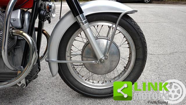 MOTO GUZZI V7 700 prima serie