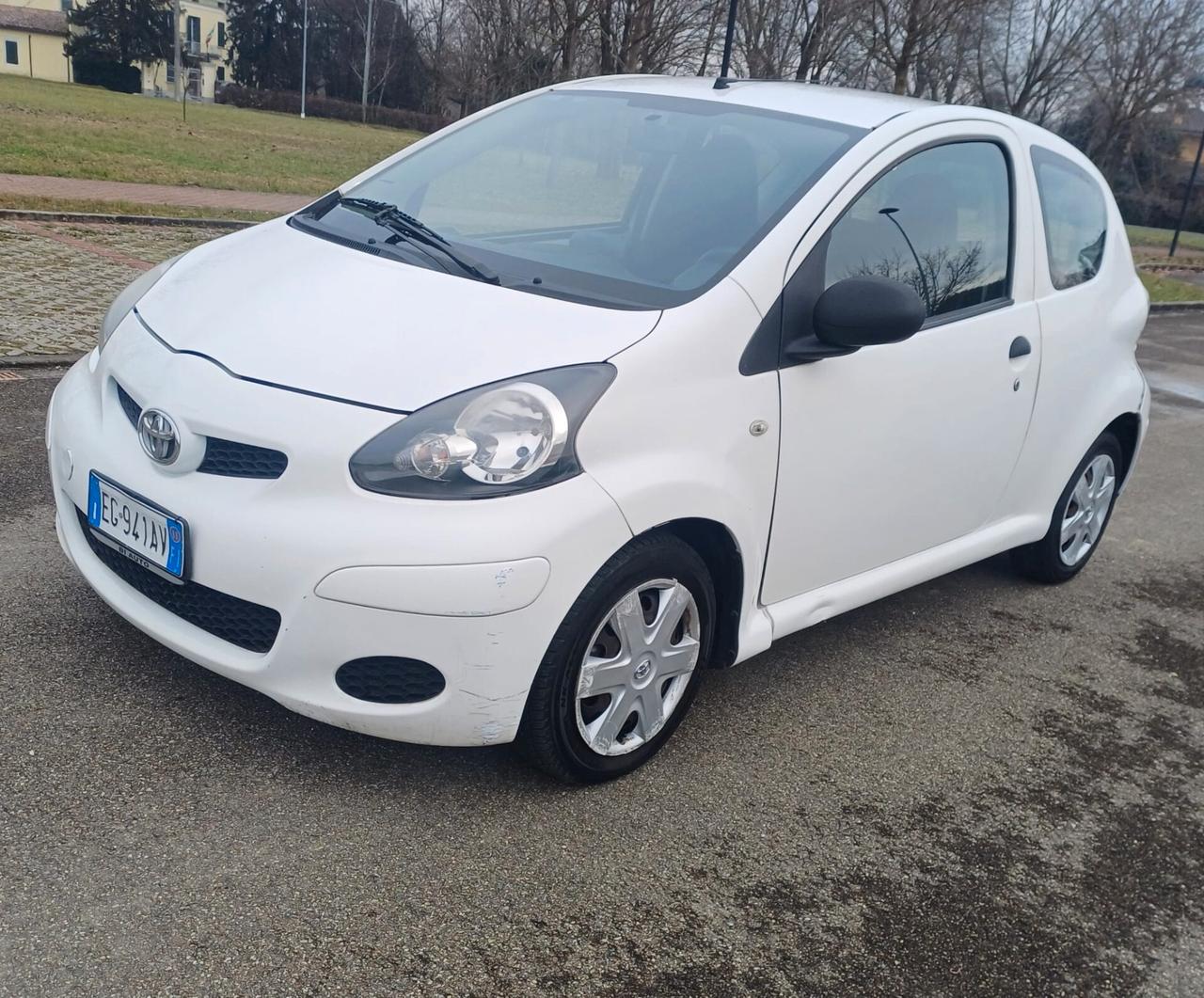 Toyota Aygo 1.0 12V VVT-i 3 porte Now Connect