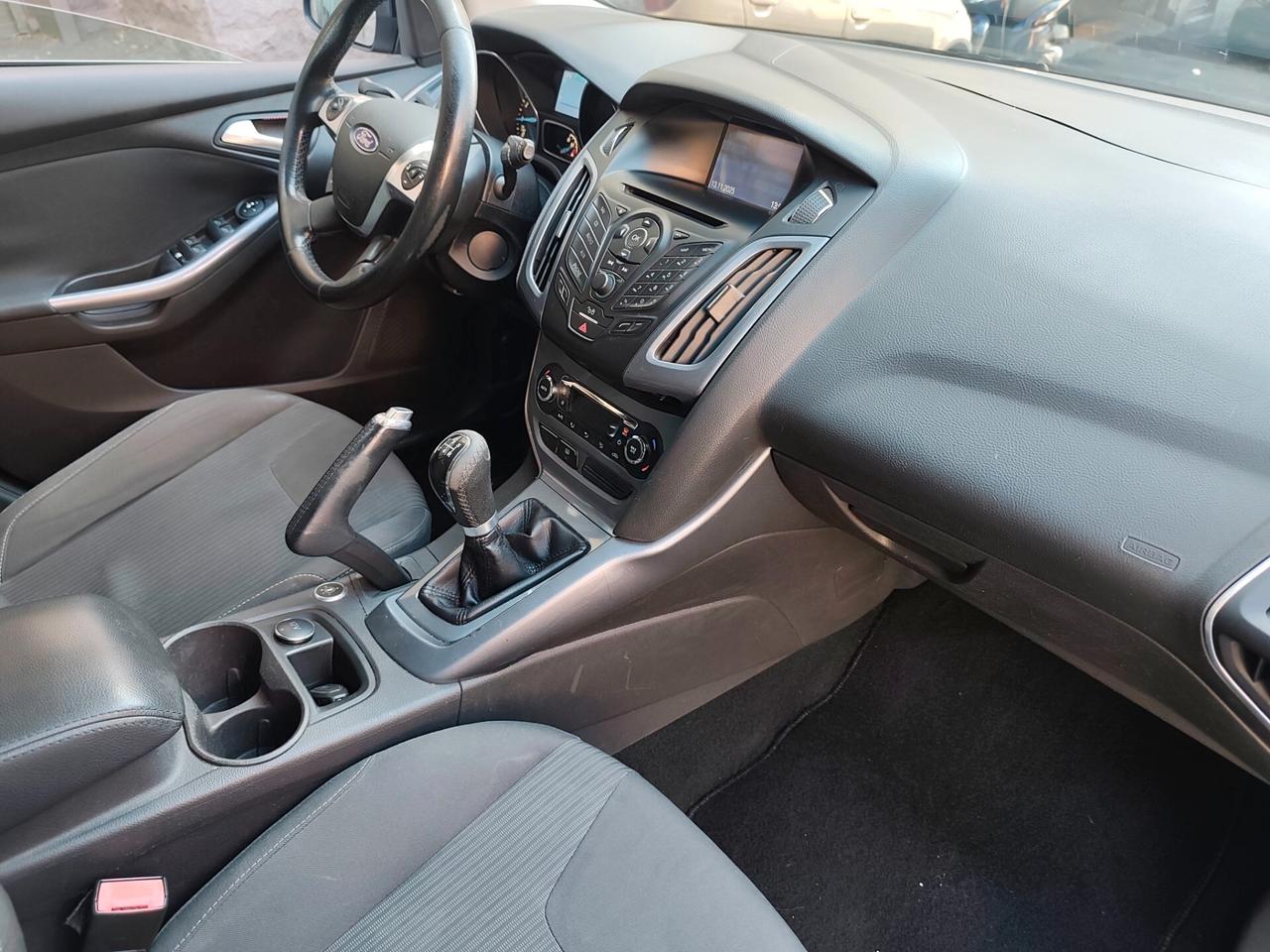 Ford Focus 1.6 120 CV GPL SW Titanium Leggi