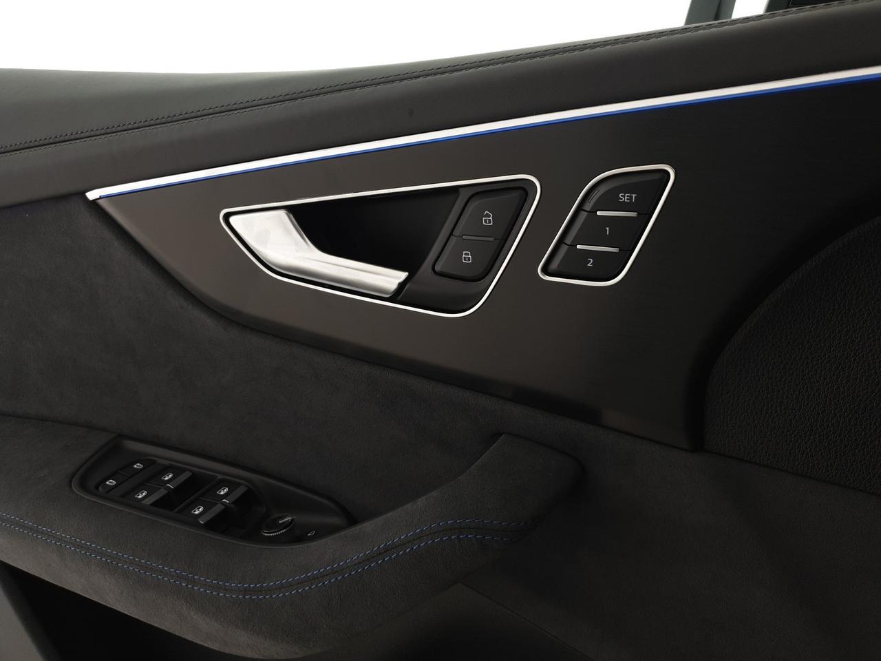 4.0TFSI 640CV quattro tiptronic Performance