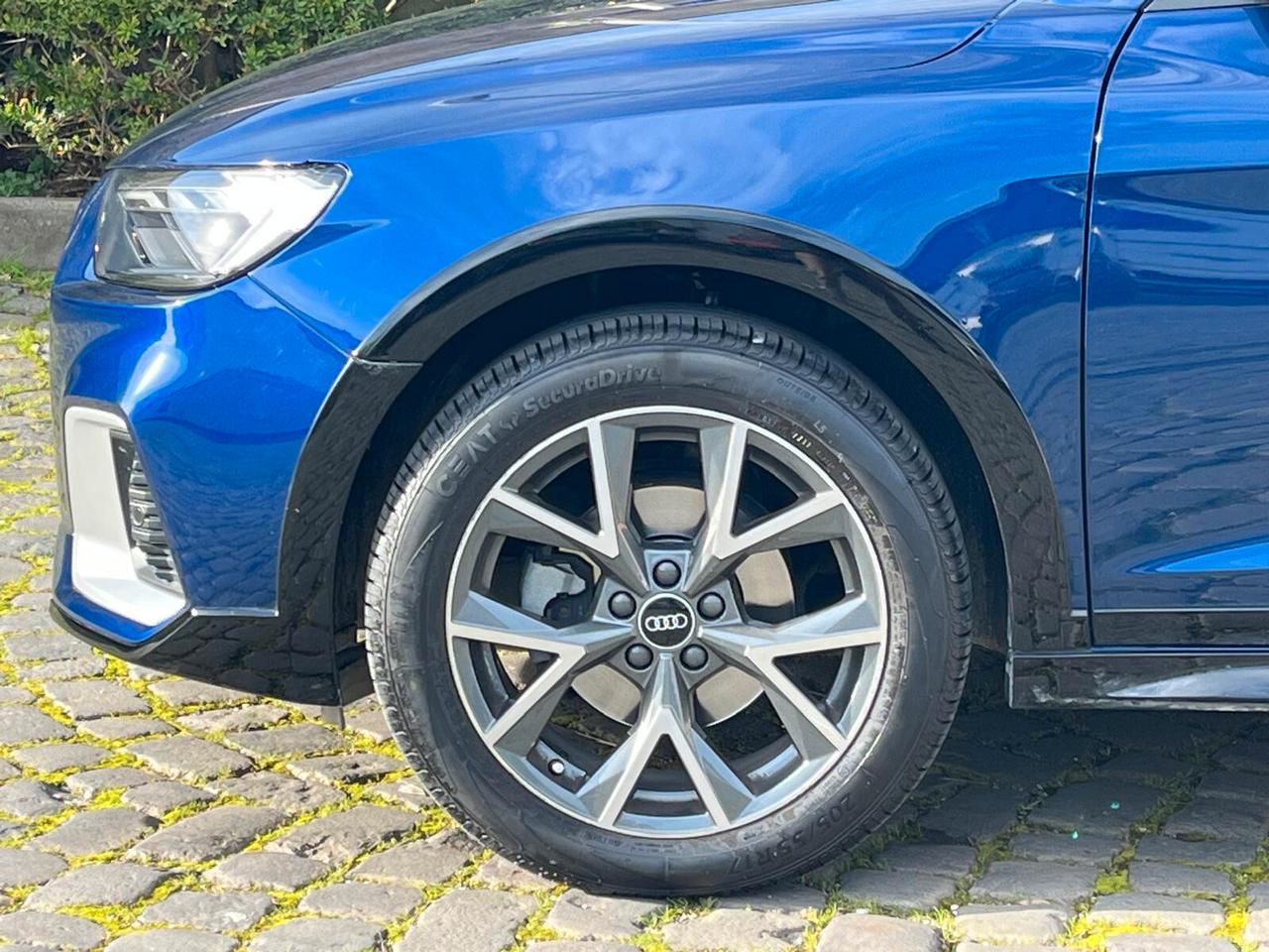 Audi A1 allstreet 35 TFSI Identity Contrast