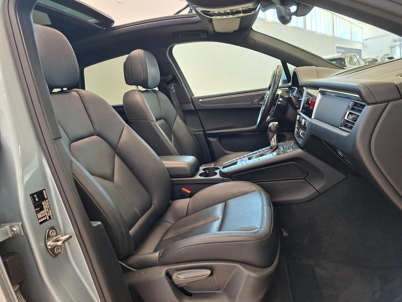 Porsche Macan 2.0 245CV PDK Tagliandata Porsche IVA ESPOSTA