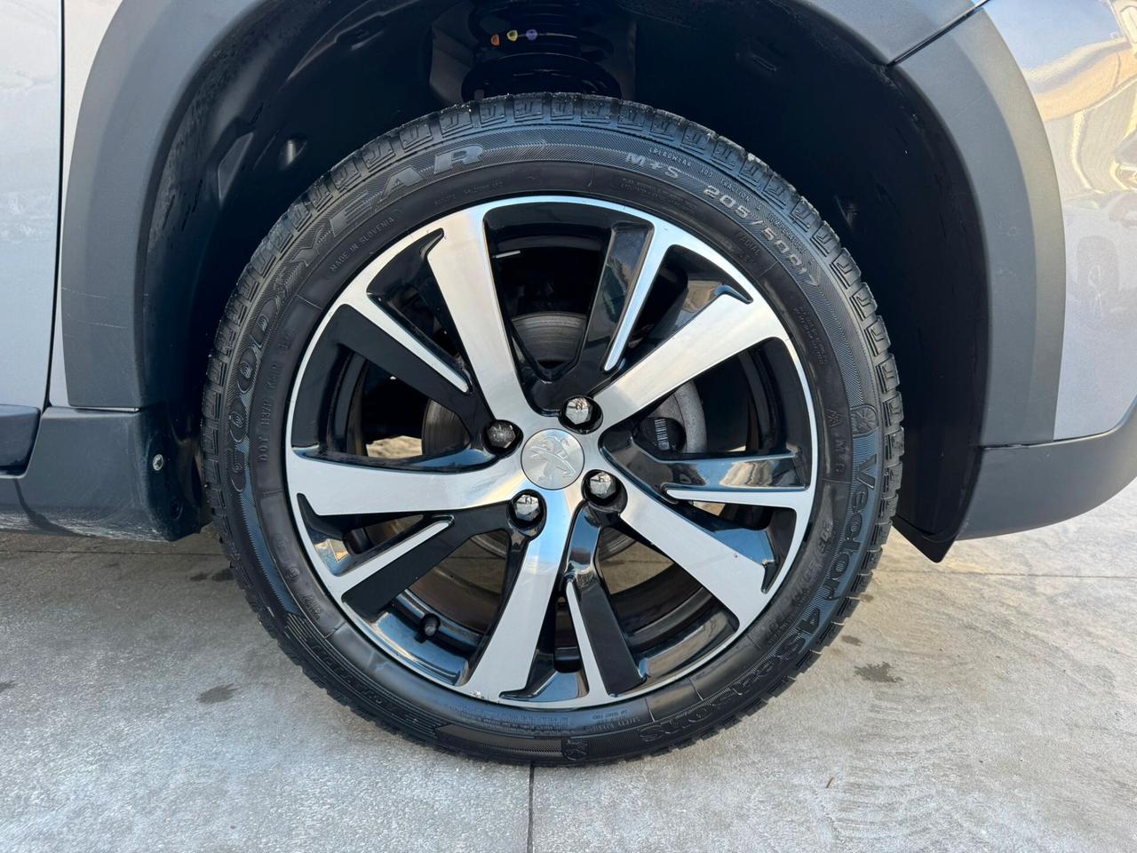 PEUGEOT 2008 1.5 BlueHDi 100CV 2019!!!