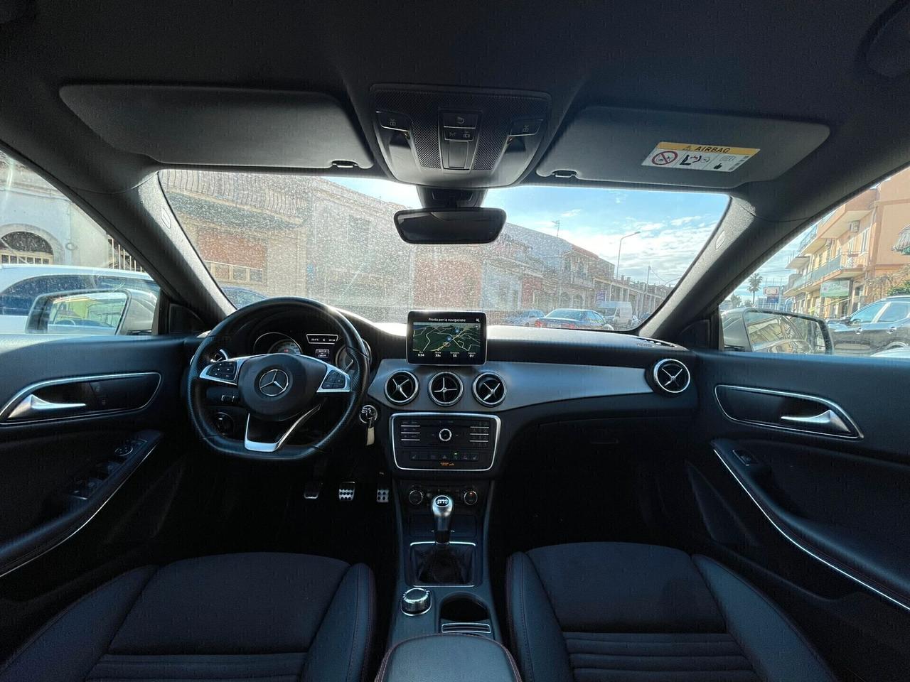 Mercedes-benz CLA 180cdi S.W. Premium AMG interno/esterno