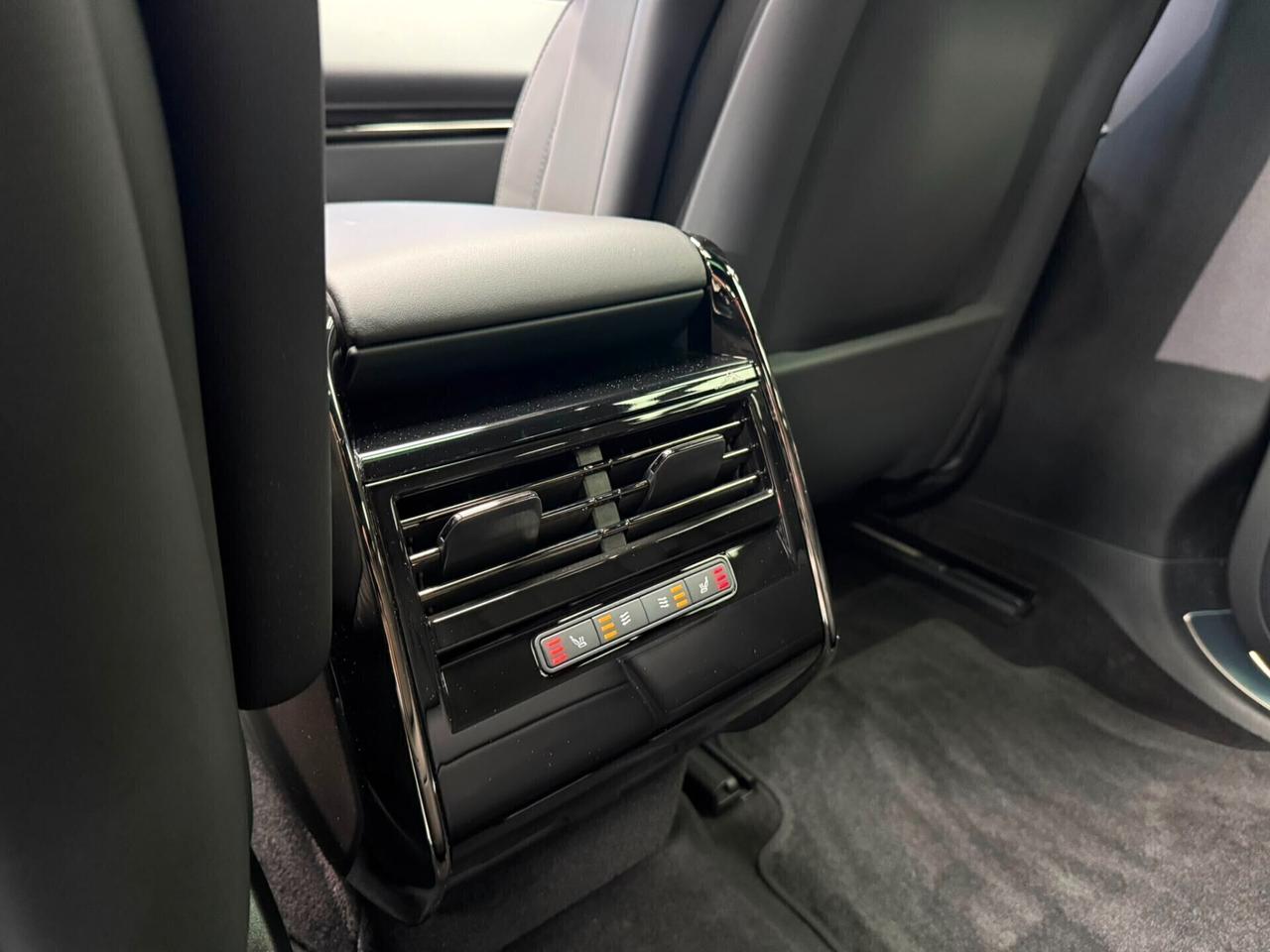 Land Rover Range Sport 3.0 I6 PHEV 460 CV Dynamic HSE (502)