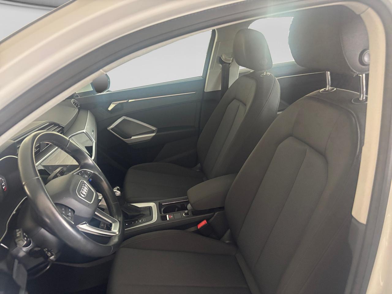 AUDI Q3 I 2019 Sportback - Q3 Sportback 35 2.0 tdi Business Plus