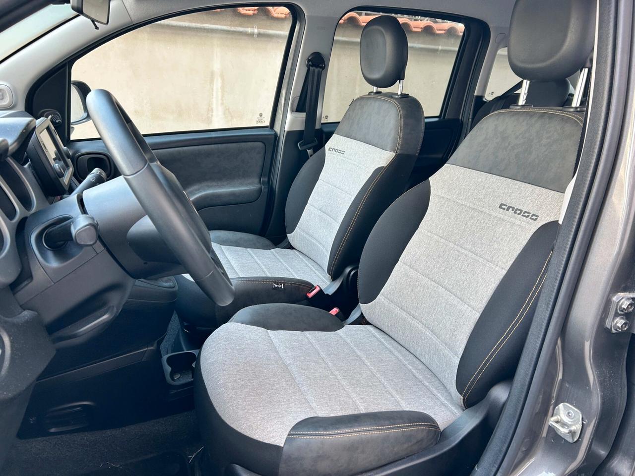 FIAT PANDA 1.0 HYBRID CROSS - 2022