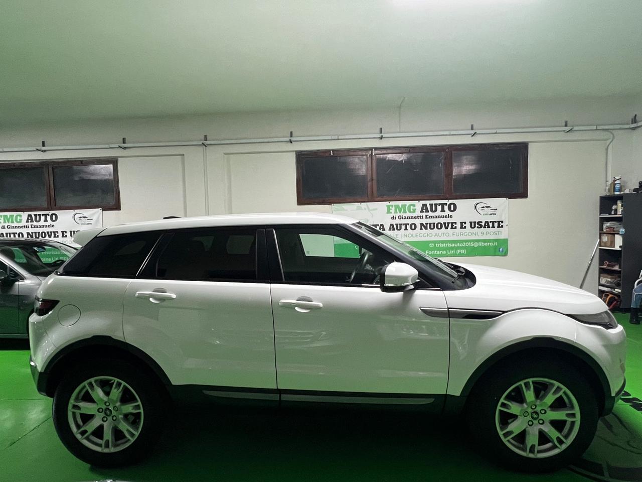 Land Rover Range Evoque 2.2 TD4 5p. Pure