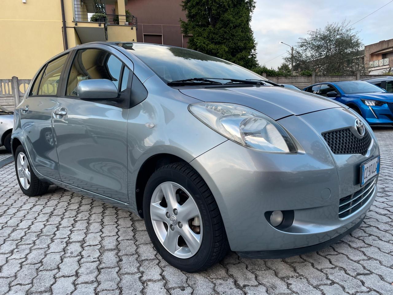 Toyota Yaris 5p 1.0 Sol NEOPATENTATI FULL OPTIONAL
