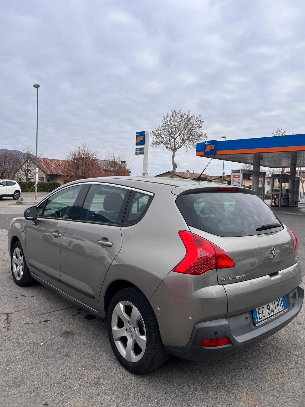 Peugeot 3008 1.6 HDi 110CV Business